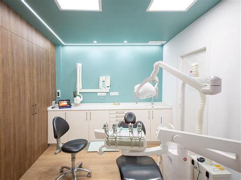 DENTISTA